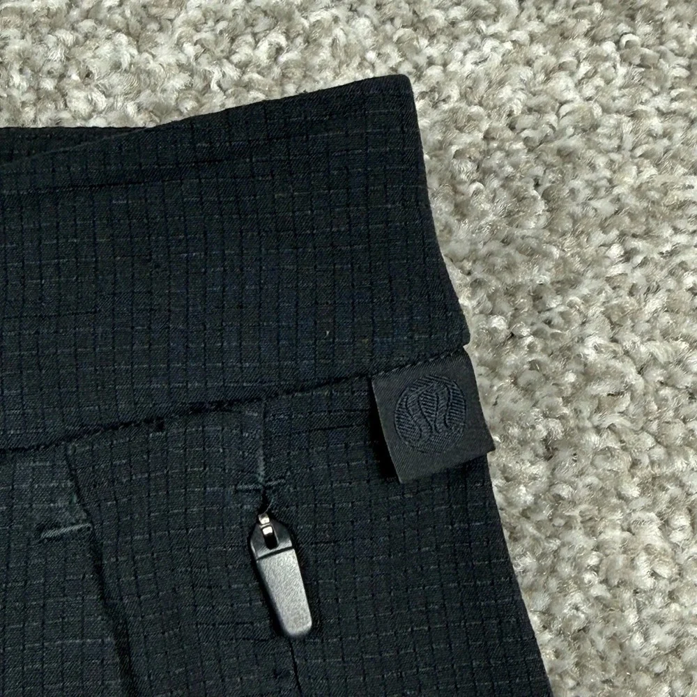 Lululemon Mens Navy Ripstop Performance Pants Size 28x31 Stretch Travel Golf
